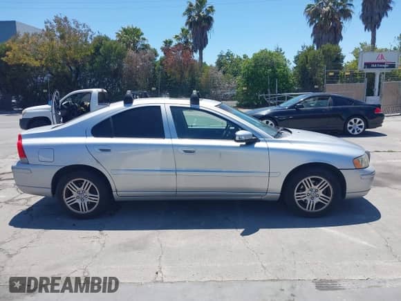 2007 Volvo S60 2.5L Turbo с VIN YV1RS592172627236, выставлен на аукционе IAAI как лот 42680586 с пробегом 161 275 миль миль и . История ставок и продаж доступна на DreamBid. Изображение 13.