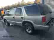 2000 Chevrolet Blazer LS z VIN 1GNCS13W8Y2271750, wystawiony jako Copart lot #41564865 z przebiegiem Nie podano mil oraz Szkoda całkowita • Salvage title. Historia ofert i sprzedaży dostępna na DreamBid. Obrazek 2.