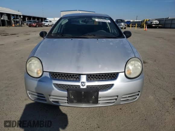 2005 Dodge Neon SXT z VIN 1B3ES56C75D244700, wystawiony jako Copart lot #42639225 z przebiegiem 115 161 mil mil oraz Szkoda całkowita • Salvage title. Historia ofert i sprzedaży dostępna na DreamBid. Obrazek 5.