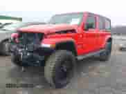 2021 Jeep Wrangler Unlimited Sahara Altitude z VIN 1C4HJXEN8MW679385, wystawiony jako IAAI lot #41542602 z przebiegiem 50 220 mil mil oraz . Historia ofert i sprzedaży dostępna na DreamBid. Obrazek 22.