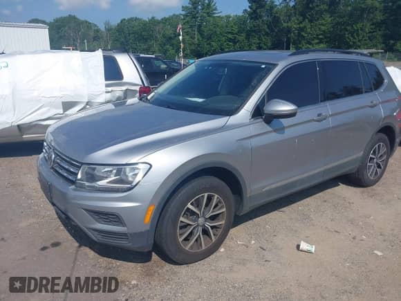 2020 Volkswagen Tiguan SE с VIN 3VV2B7AX8LM037131, выставлен на аукционе IAAI как лот 42749043 с пробегом 105 976 миль миль и . История ставок и продаж доступна на DreamBid. Изображение 2.