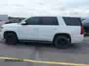 2018 Chevrolet Tahoe Commercial z VIN 1GNLCDEC4JR223676, wystawiony jako IAAI lot #43327555 z przebiegiem 208 566 mil mil oraz . Historia ofert i sprzedaży dostępna na DreamBid. Obrazek 14.