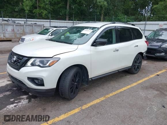 2018 Nissan Pathfinder SL с VIN 5N1DR2MM4JC641258, выставлен на аукционе IAAI как лот 42828121 с пробегом 137 987 миль миль и . История ставок и продаж доступна на DreamBid. Изображение 20.