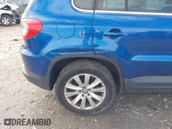 2009 Volkswagen Tiguan SE с VIN WVGBV75N19W515733, выставлен на аукционе IAAI как лот 41811853 с пробегом 180 000 миль миль и . История ставок и продаж доступна на DreamBid. Изображение 6.
