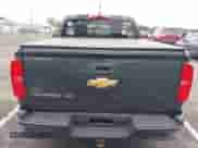 2018 Chevrolet Colorado 4WD Work Truck z VIN 1GCGTBEN4J1190161, wystawiony jako IAAI lot #42346331 z przebiegiem 110 229 mil mil oraz . Historia ofert i sprzedaży dostępna na DreamBid. Obrazek 18.