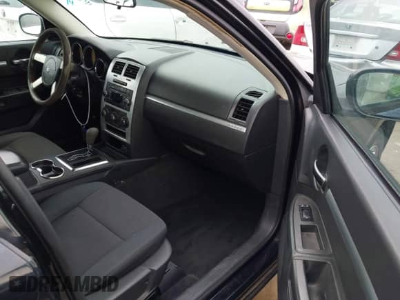 2010 Dodge Charger SXT z VIN 2B3CA3CV7AH312513, wystawiony jako IAAI lot #43316280 z przebiegiem 124 555 mil mil oraz . Historia ofert i sprzedaży dostępna na DreamBid. Obrazek 5.
