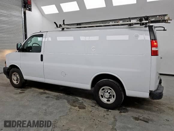 2020 Chevrolet Express Cargo with VIN 1GCWGAFG5L1277807, listed as a Copart auction lot 62069415 with 186,206 mi miles and Clean title. Bid and sale history available at DreamBid. Image 2.