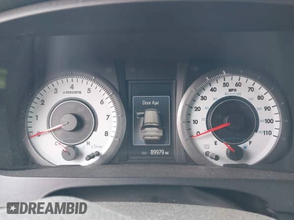 2017 Toyota Sienna SE with VIN 5TDXZ3DC4HS840494, listed as a IAAI auction lot 42418699 with 89,979 mi miles and . Bid and sale history available at DreamBid. Image 7.