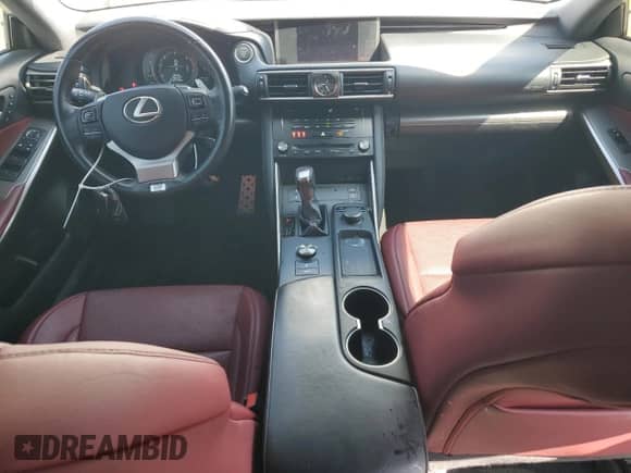 2018 Lexus IS 300 F Sport z VIN JTHBA1D21J5065305, wystawiony jako Copart lot #81835205 z przebiegiem 132 132 mil mil oraz Szkoda całkowita • Salvage title. Historia ofert i sprzedaży dostępna na DreamBid. Obrazek 8.