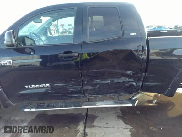 2018 Toyota Tundra SR с VIN 5TFUW5F19JX754195, выставлен на аукционе IAAI как лот 41275809 с пробегом 66 142 миль миль и . История ставок и продаж доступна на DreamBid. Изображение 17.