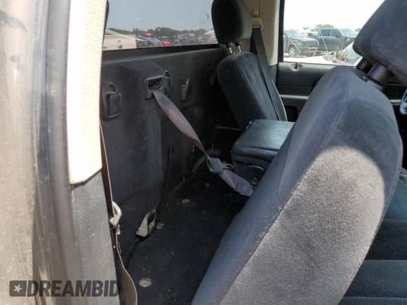 2004 Dodge 1500 SLT z VIN 1D7HA16D94J198888, wystawiony jako Copart lot #65046655 z przebiegiem 183 860 mil mil oraz Szkoda całkowita • Salvage title. Historia ofert i sprzedaży dostępna na DreamBid. Obrazek 10.