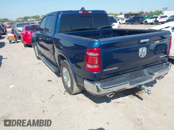 2022 Ram 1500 Laramie с VIN 1C6SRFJT8NN261808, выставлен на аукционе IAAI как лот 43170689 с пробегом 32 952 миль миль и . История ставок и продаж доступна на DreamBid. Изображение 3.