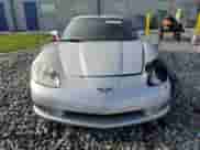 2005 Chevrolet Corvette z VIN 1G1YY24U855128803, wystawiony jako Copart lot #84360565 z przebiegiem 74 666 mil mil oraz Szkoda całkowita • Salvage title. Historia ofert i sprzedaży dostępna na DreamBid. Obrazek 5.