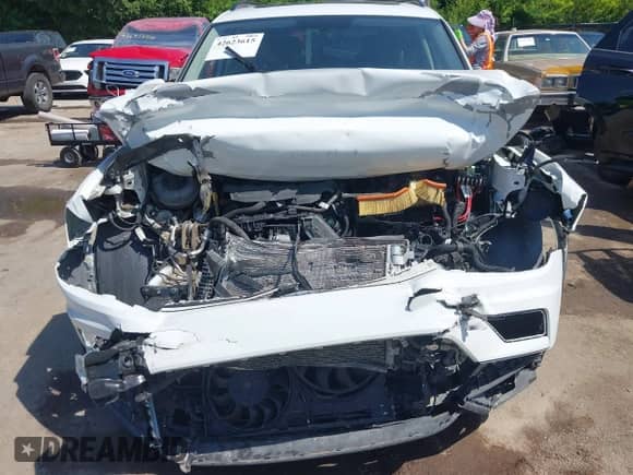 2021 Volkswagen Tiguan SE with VIN 3VV3B7AX3MM135196, listed as a IAAI auction lot 42623615 with 61,600 mi miles and . Bid and sale history available at DreamBid. Image 6.