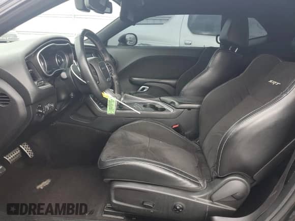 2015 Dodge Challenger SRT 392 with VIN 2C3CDZDJ8FH794070, listed as a Copart auction lot 86139155 with 158,911 mi miles and Salvage title. Bid and sale history available at DreamBid. Image 7.