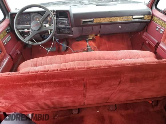 1990 Chevrolet Suburban с VIN 1GNER16K4LF118555, выставлен на аукционе Copart как лот 58189665 с пробегом 77 432 миль миль и Чистый • Clean title. История ставок и продаж доступна на DreamBid. Изображение 8.