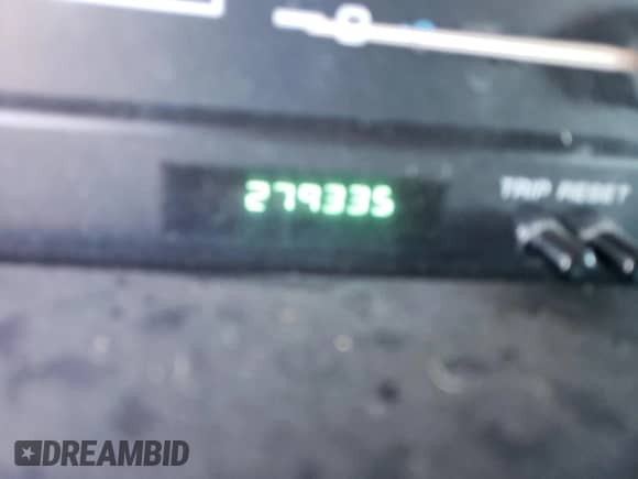 2000 Dodge Caravan with VIN 2B4GP2534YR691590, listed as a Copart auction lot 64574561 with 279,335 mi miles and Clean title. Bid and sale history available at DreamBid. Image 8.