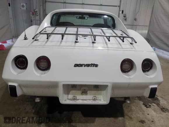 1976 Chevrolet Corvette z VIN 1Z37L6S431055, wystawiony jako Copart lot #87261155 z przebiegiem 19 491 mil mil oraz Czysty tytuł • Clean title. Historia ofert i sprzedaży dostępna na DreamBid. Obrazek 6.