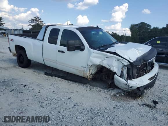2007 Chevrolet Silverado 2500HD 2LT z VIN 1GCHK29697E547927, wystawiony jako Copart lot #69598004 z przebiegiem 232 285 mil mil oraz Szkoda całkowita • Salvage title. Historia ofert i sprzedaży dostępna na DreamBid. Obrazek 4.