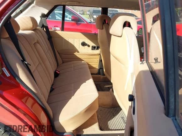 1991 Saab 900 with VIN YS3AK45E3M7006214, listed as a IAAI auction lot 42051443 with 188,409 mi miles and . Bid and sale history available at DreamBid. Image 8.