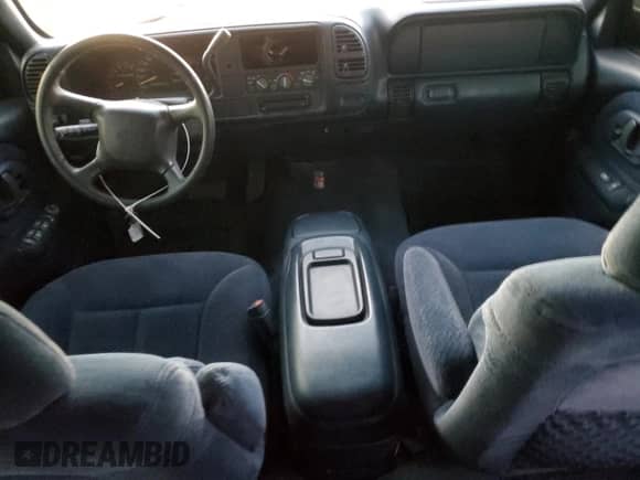 1998 Chevrolet Suburban с VIN 1GNEC16R5WJ304914, выставлен на аукционе Copart как лот 86643614 с пробегом 97 092 миль миль и Списание • Salvage title. История ставок и продаж доступна на DreamBid. Изображение 8.