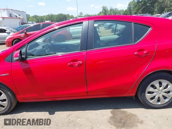 2014 Toyota Prius One z VIN JTDKDTB38E1564132, wystawiony jako IAAI lot #42745732 z przebiegiem 311 489 mil mil oraz . Historia ofert i sprzedaży dostępna na DreamBid. Obrazek 14.