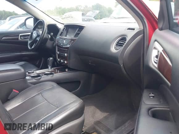 2014 Nissan Pathfinder SL with VIN 5N1AR2MM1EC647902, listed as a IAAI auction lot 42991948 with 130,712 mi miles and . Bid and sale history available at DreamBid. Image 5.