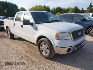 2008 Ford F-150 XLT with VIN 1FTPW12V88KC54860, listed as a IAAI auction lot 43335939 with 198,014 mi miles and . Bid and sale history available at DreamBid. Image 1.