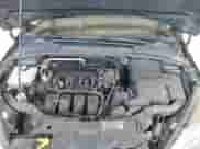 2015 Ford Focus SE z VIN 1FADP3K2XFL306875, wystawiony jako IAAI lot #43368410 z przebiegiem 220 758 mil mil oraz . Historia ofert i sprzedaży dostępna na DreamBid. Obrazek 10.