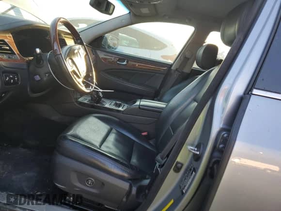 2015 Hyundai Equus Ultimate with VIN KMHGH4JH4FU093847, listed as a Copart auction lot 83905174 with 57,499 mi miles and Salvage title. Bid and sale history available at DreamBid. Image 7.