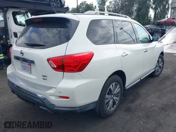 2017 Nissan Pathfinder SV with VIN 5N1DR2MMXHC622370, listed as a IAAI auction lot 42770242 with 77,133 mi miles and . Bid and sale history available at DreamBid. Image 4.