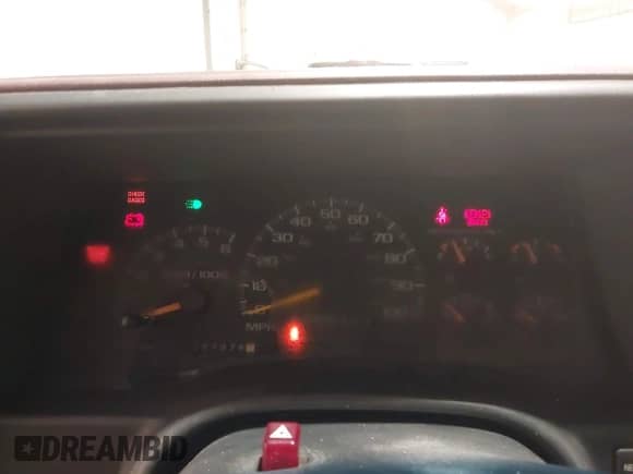 1999 Chevrolet Tahoe Z71 с VIN 1GNEK13R5XJ324704, выставлен на аукционе IAAI как лот 41322052 с пробегом 257 974 миль миль и . История ставок и продаж доступна на DreamBid. Изображение 7.