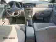 2003 Toyota Corolla CE z VIN 1NXBR32E23Z125910, wystawiony jako Copart lot #71361225 z przebiegiem 146 943 mil mil oraz Szkoda całkowita • Salvage title. Historia ofert i sprzedaży dostępna na DreamBid. Obrazek 8.