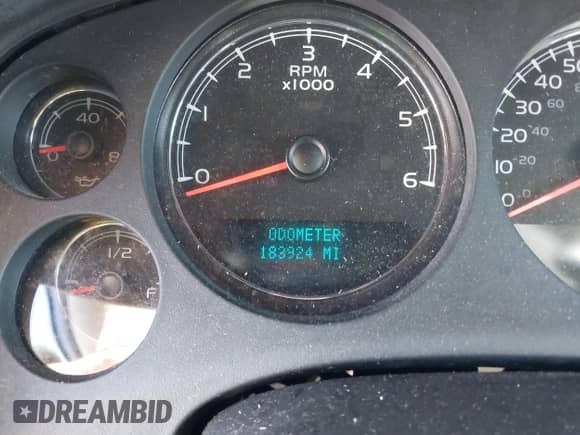 2012 Chevrolet Suburban LS с VIN 1GNSCHE0XCR260405, выставлен на аукционе IAAI как лот 41392088 с пробегом 183 924 миль миль и . История ставок и продаж доступна на DreamBid. Изображение 7.