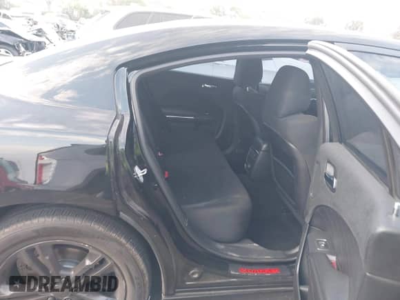 2014 Dodge Charger RT Plus z VIN 2C3CDXDT8EH224185, wystawiony jako IAAI lot #43054871 z przebiegiem 133 917 mil mil oraz . Historia ofert i sprzedaży dostępna na DreamBid. Obrazek 8.