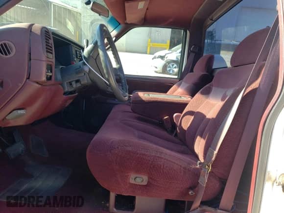 1997 Chevrolet Silverado 1500 with VIN 1GCEC14R5VZ205358, listed as a Copart auction lot 88252645 with 182,086 mi miles and Salvage title. Bid and sale history available at DreamBid. Image 7.