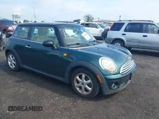 2008 MINI Hardtop with VIN WMWMF33518TU66603, listed as a IAAI auction lot 42628645 with 102,280 mi miles and . Bid and sale history available at DreamBid. Image 1.