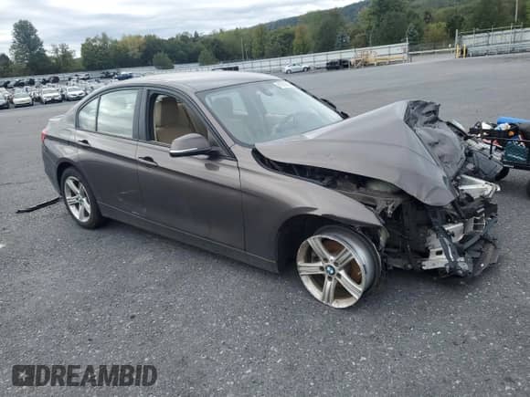 2014 BMW 3 Series 328d xDrive with VIN WBA3D5C53EKX96693, listed as a Copart auction lot 81300865 with Not provided miles and Clean title. Bid and sale history available at DreamBid. Image 4.