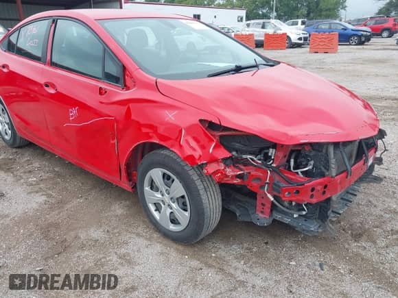 2018 Chevrolet Cruze LS z VIN 1G1BC5SMXJ7100220, wystawiony jako IAAI lot #42800342 z przebiegiem 69 739 mil mil oraz . Historia ofert i sprzedaży dostępna na DreamBid. Obrazek 6.