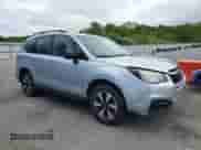 2017 Subaru Forester z VIN JF2SJABC2HH408727, wystawiony jako Copart lot #57682295 z przebiegiem 219 609 mil mil oraz Czysty tytuł • Clean title. Historia ofert i sprzedaży dostępna na DreamBid. Obrazek 4.