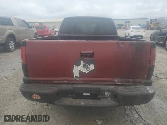 2001 Chevrolet S-10 с VIN 1GCCS195118190521, выставлен на аукционе Copart как лот 43793395 с пробегом Не указан миль и Списание • Salvage title. История ставок и продаж доступна на DreamBid. Изображение 6.