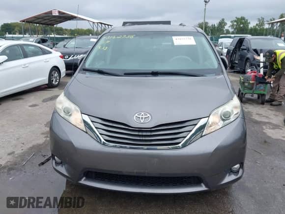2013 Toyota Sienna XLE AAS с VIN 5TDYK3DCXDS400038, выставлен на аукционе IAAI как лот 43152738 с пробегом 182 596 миль миль и . История ставок и продаж доступна на DreamBid. Изображение 12.