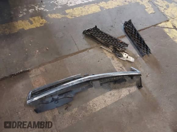 2006 Chevrolet Silverado 1500 LT3 z VIN 2GCEK13T661134570, wystawiony jako IAAI lot #43357401 z przebiegiem 238 723 mil mil oraz . Historia ofert i sprzedaży dostępna na DreamBid. Obrazek 12.