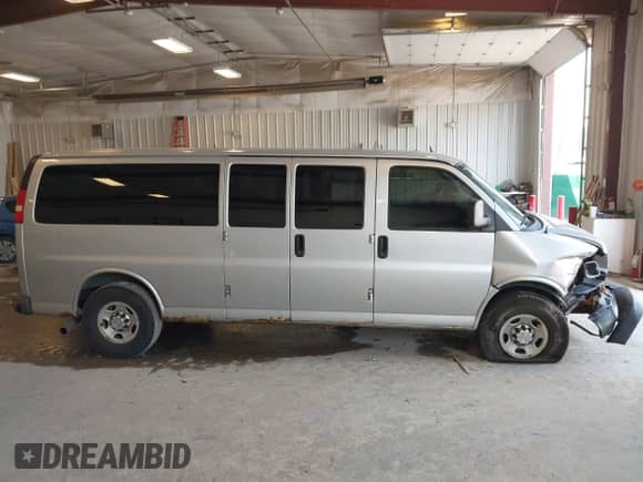 2012 Chevrolet Express Passenger 1LS с VIN 1GAZGZFG0C1187114, выставлен на аукционе IAAI как лот 42462288 с пробегом 293 657 миль миль и . История ставок и продаж доступна на DreamBid. Изображение 13.