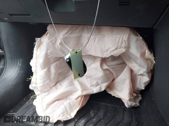 2017 Chrysler 200 Touring with VIN 1C3CCCFB6HN505591, listed as a IAAI auction lot 42849530 with 120,946 mi miles and . Bid and sale history available at DreamBid. Image 11.