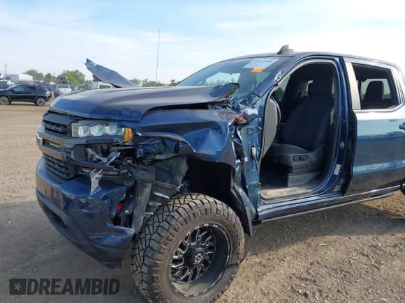 2020 Chevrolet Silverado 1500 RST z VIN 3GCUYEED7LG164431, wystawiony jako IAAI lot #43227484 z przebiegiem 71 717 mil mil oraz . Historia ofert i sprzedaży dostępna na DreamBid. Obrazek 6.