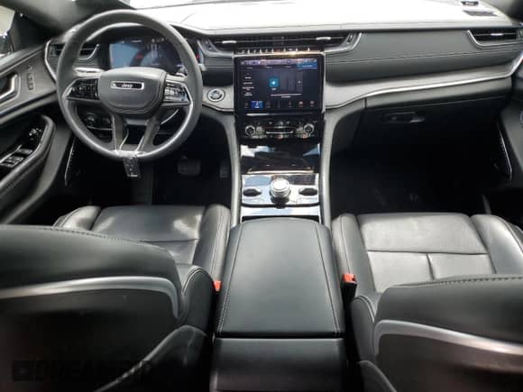 2023 Jeep Grand Cherokee Overland z VIN 1C4RJHDG0PC670537, wystawiony jako Copart lot #56757285 z przebiegiem 24 735 mil mil oraz Szkoda całkowita • Salvage title. Historia ofert i sprzedaży dostępna na DreamBid. Obrazek 8.