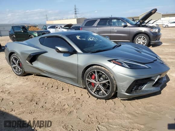 2022 Chevrolet Corvette 2LT z VIN 1G1YB2D47N5110763, wystawiony jako Copart lot #63411194 z przebiegiem Nie podano mil oraz Szkoda całkowita • Salvage title. Historia ofert i sprzedaży dostępna na DreamBid. Obrazek 4.