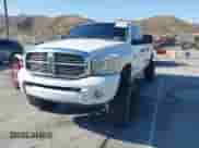 2008 Dodge 2500 SXT z VIN 3D7KS29A88G196406, wystawiony jako IAAI lot #42654896 z przebiegiem 324 222 mil mil oraz . Historia ofert i sprzedaży dostępna na DreamBid. Obrazek 17.