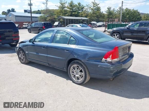 2006 Volvo S60 2.5L Turbo с VIN YV1RS592962540019, выставлен на аукционе IAAI как лот 43203084 с пробегом 176 771 миль миль и . История ставок и продаж доступна на DreamBid. Изображение 3.